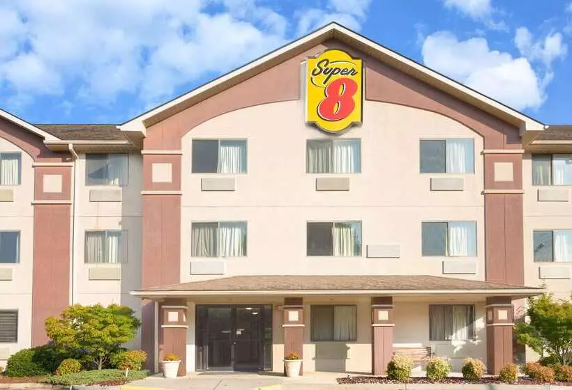 هتل Super 8 By Wyndham Lynchburg Va