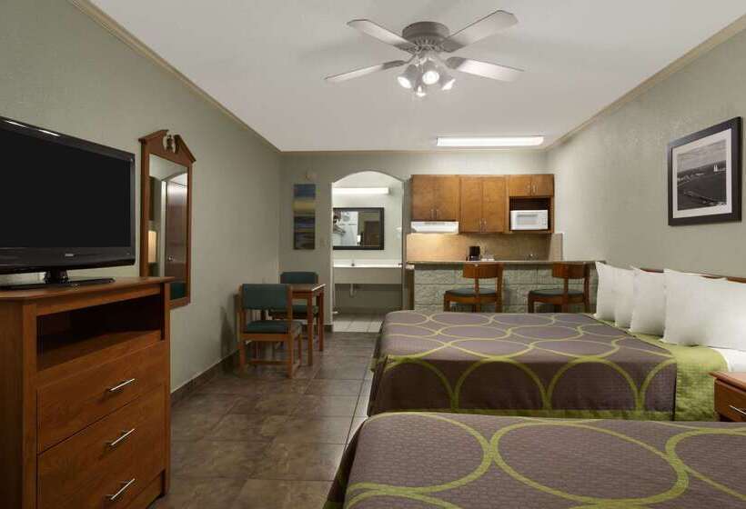 בית מלון כפרי Super 8 By Wyndham South Padre Island
