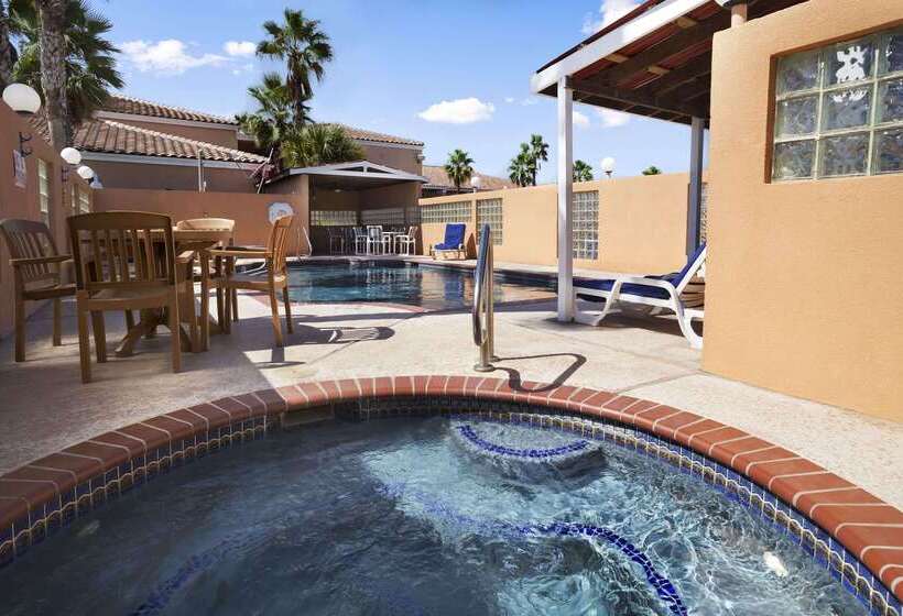 בית מלון כפרי Super 8 By Wyndham South Padre Island