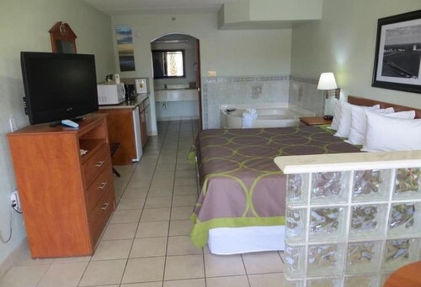 בית מלון כפרי Super 8 By Wyndham South Padre Island