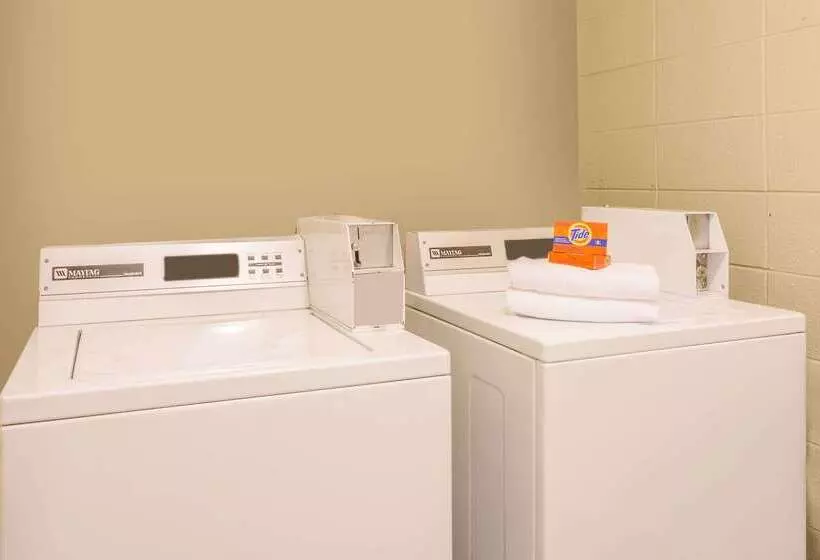 酒店 Travelodge By Wyndham Suites Virginia Beach Oceanfront