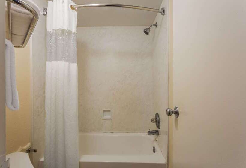 فندق Travelodge By Wyndham Suites Virginia Beach Oceanfront