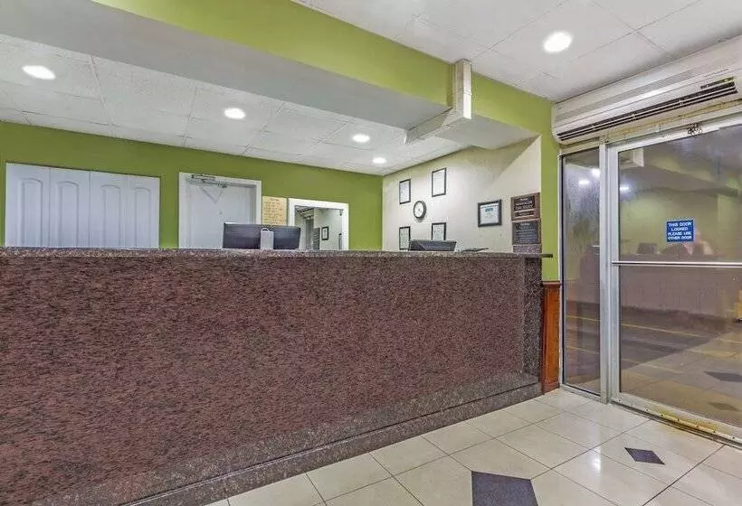 酒店 Travelodge By Wyndham Suites Virginia Beach Oceanfront