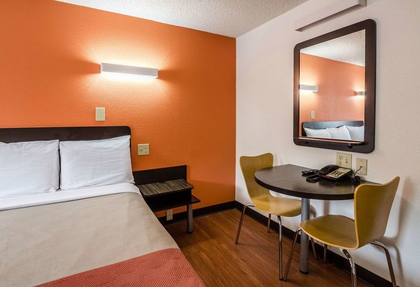 Motel 6 Troutville, Va