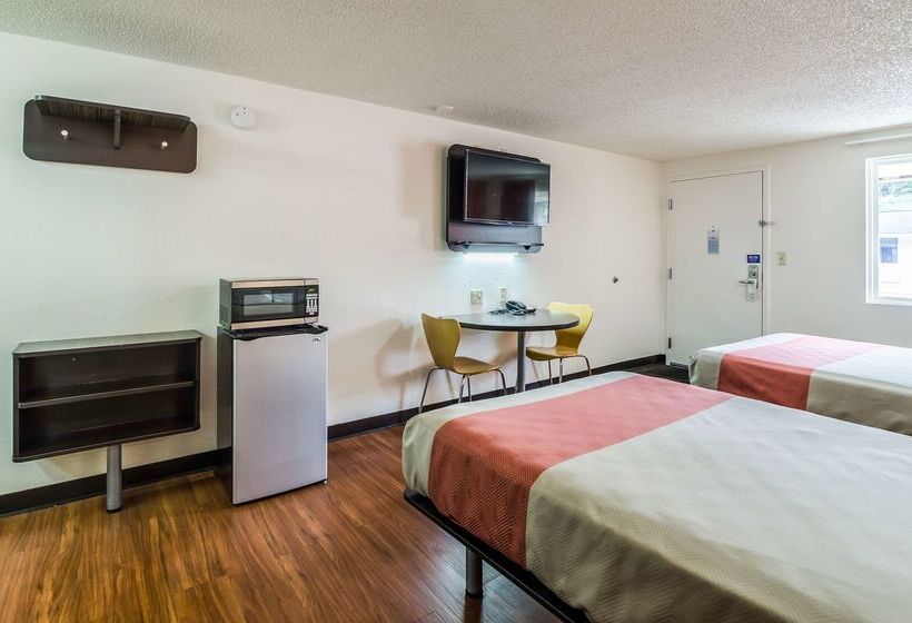 Motel 6 Troutville, Va