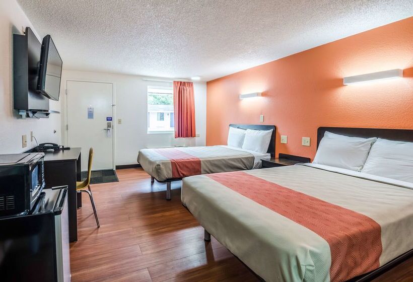 Motel 6 Troutville, Va