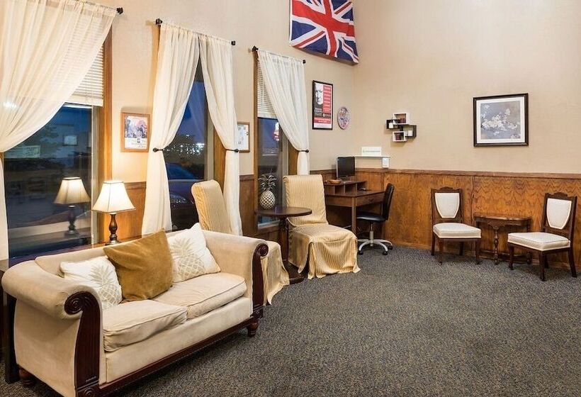 فندق على الطريق Amerihost Inn & Suites