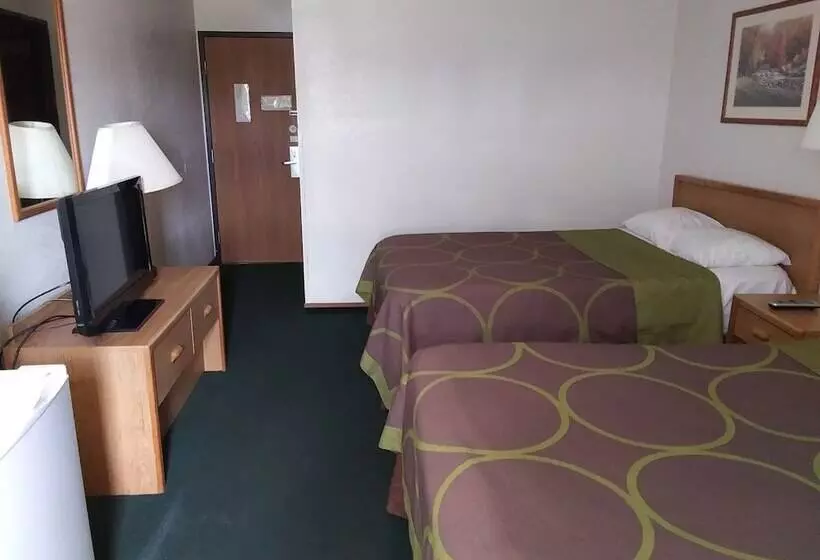 모텔 Amerihost Inn & Suites