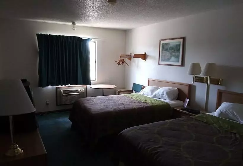 모텔 Amerihost Inn & Suites