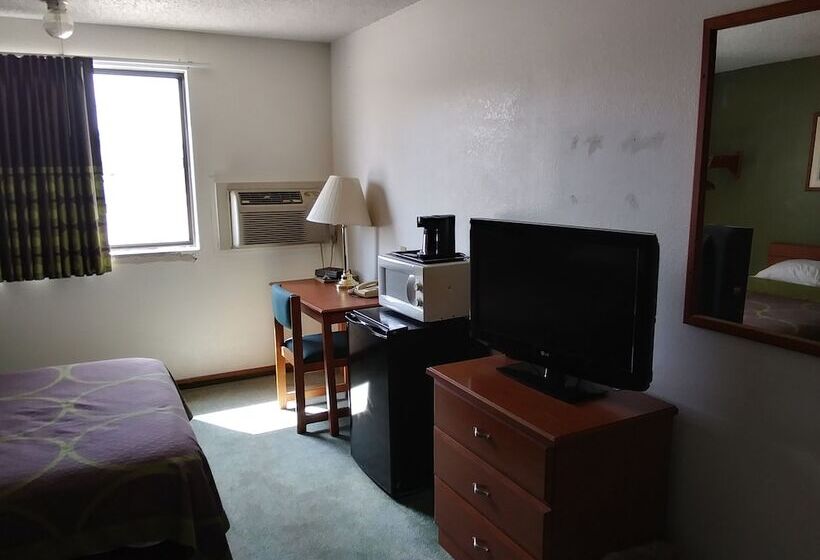 فندق على الطريق Amerihost Inn & Suites