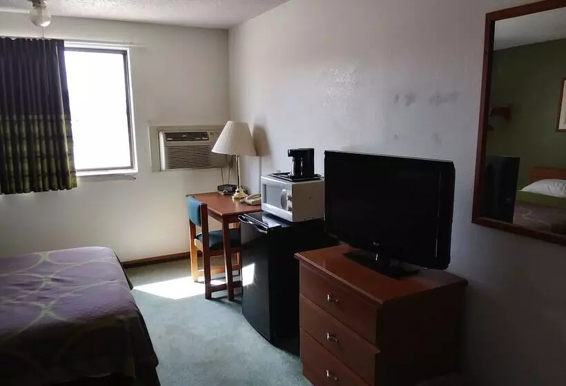 모텔 Amerihost Inn & Suites