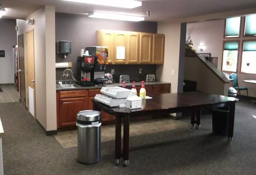 汽车旅馆  De Smet Super Deluxe Inn And Suites