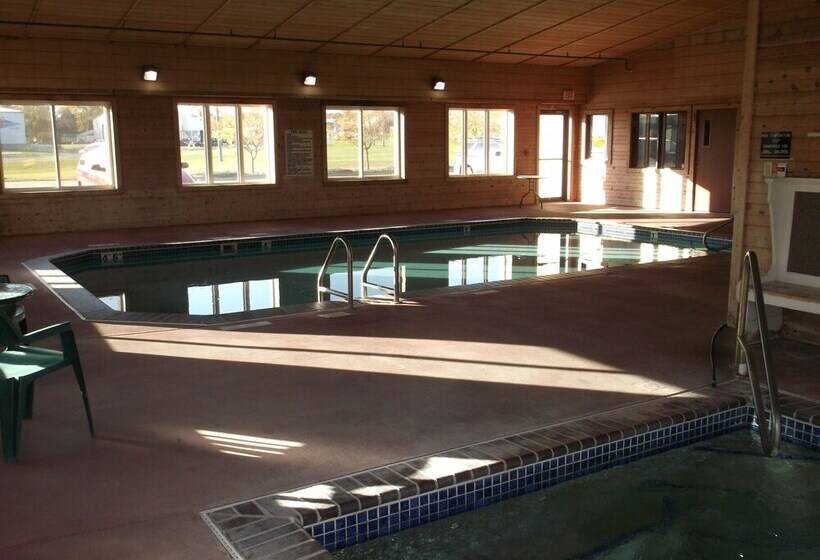 מוטל De Smet Super Deluxe Inn And Suites