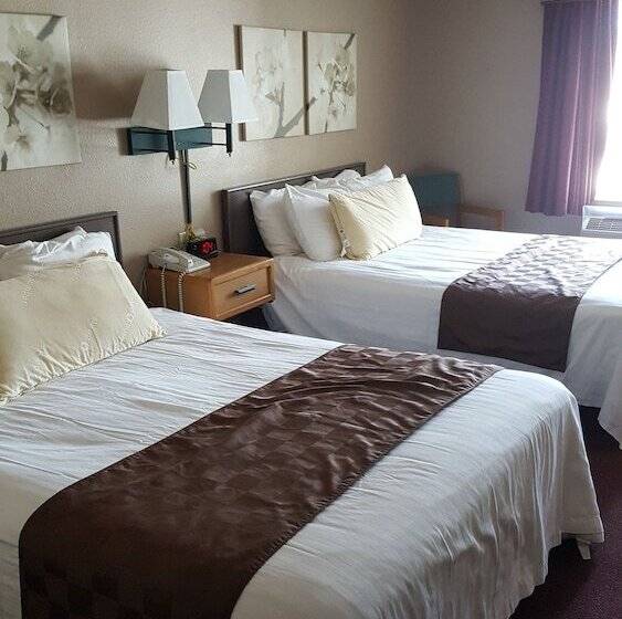 מוטל De Smet Super Deluxe Inn And Suites