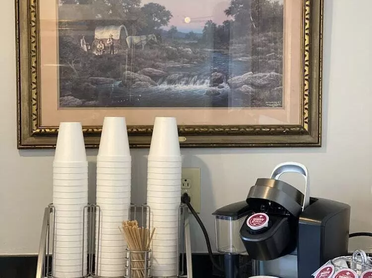 모텔 Harrington Welcome Inn