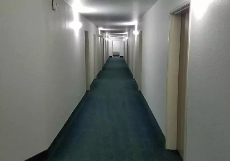 모텔 Simple Rewards Inn