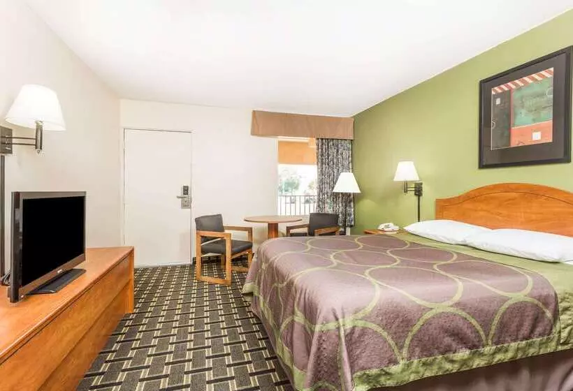 Motel 6 Forsyth, Ga Tift College