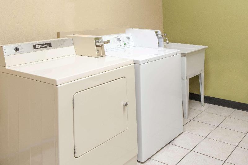 Motel Super 8 By Wyndham Goshen