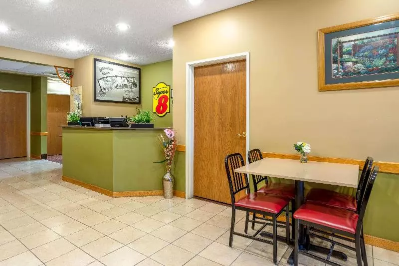 モーテル Super 8 By Wyndham Goshen