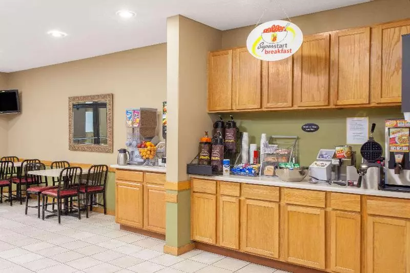 モーテル Super 8 By Wyndham Goshen