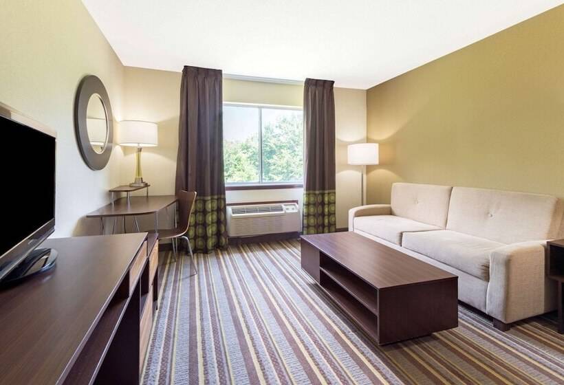 فندق على الطريق Super 8 By Wyndham Perry