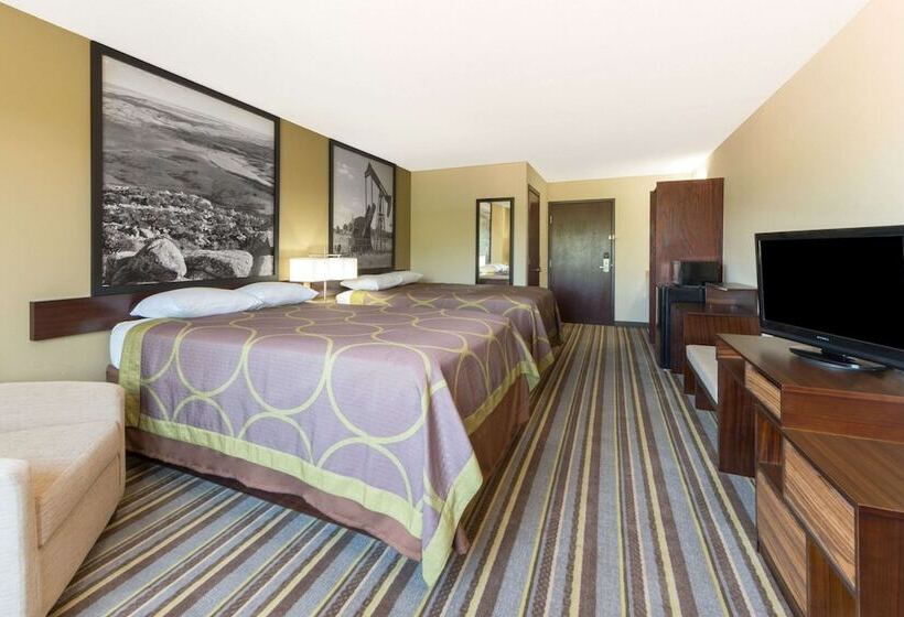 فندق على الطريق Super 8 By Wyndham Perry