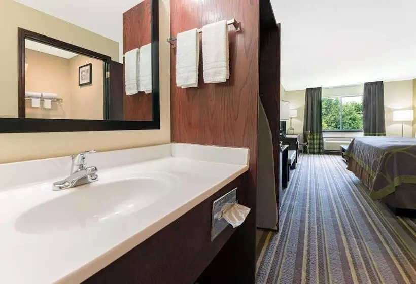 모텔 Super 8 By Wyndham Perry