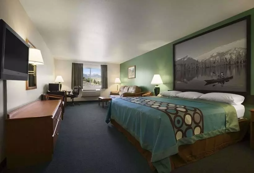 汽车旅馆 Super 8 By Wyndham Salmon