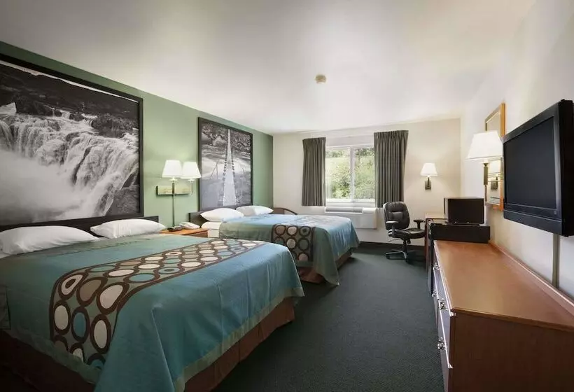 汽车旅馆 Super 8 By Wyndham Salmon