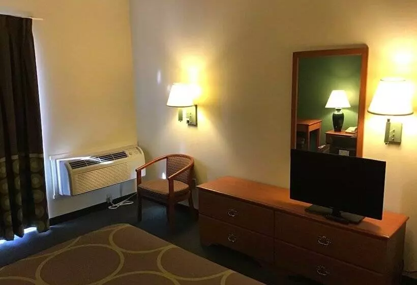 汽车旅馆 Super 8 By Wyndham Salmon