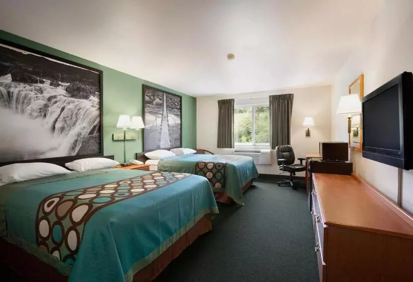 汽车旅馆 Super 8 By Wyndham Salmon