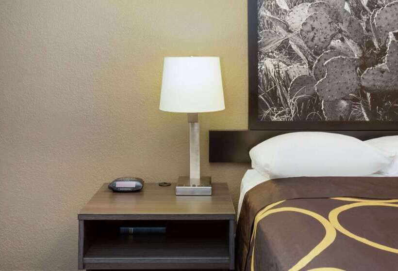 Motel Super 8 By Wyndham Seguin