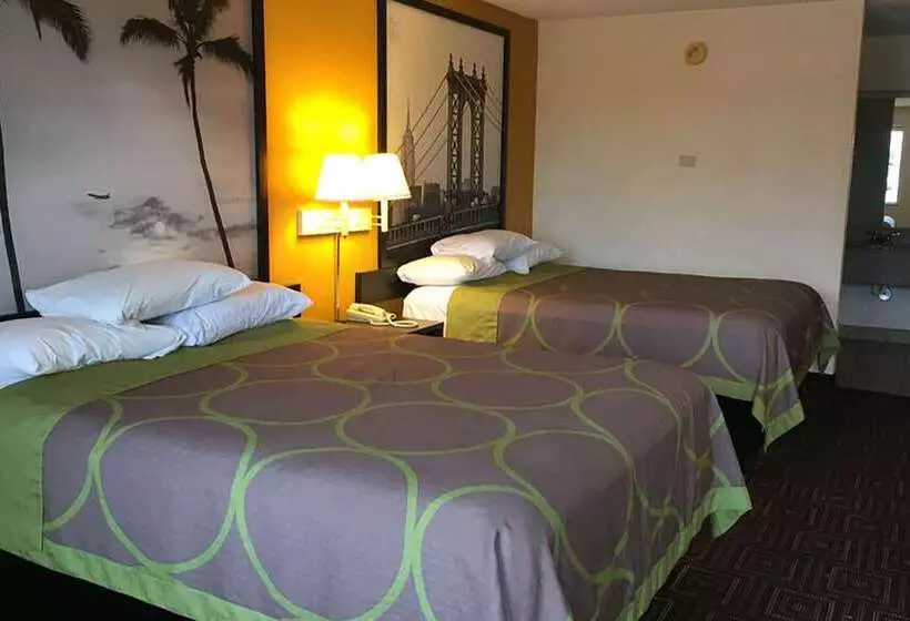 Мотель Super 8 By Wyndham Seguin