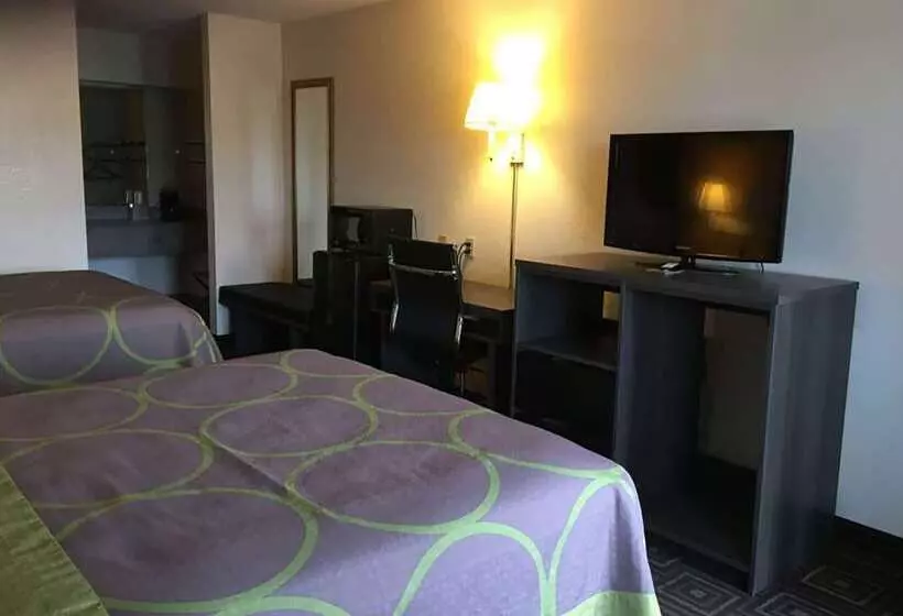 Мотель Super 8 By Wyndham Seguin