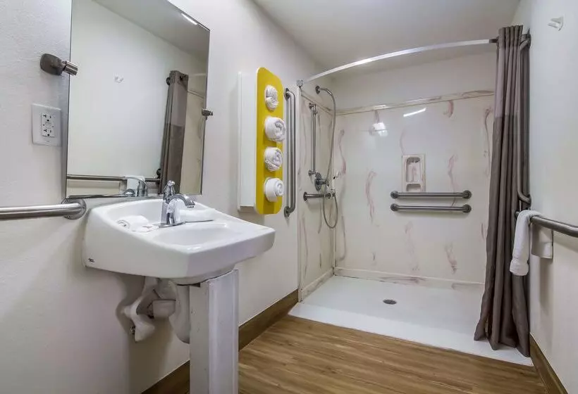 Motel 6 Pensacola, Fl   Nas