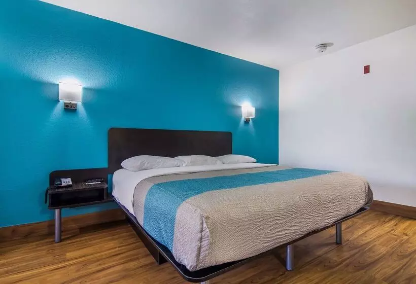 Motel 6 Pensacola, Fl   Nas