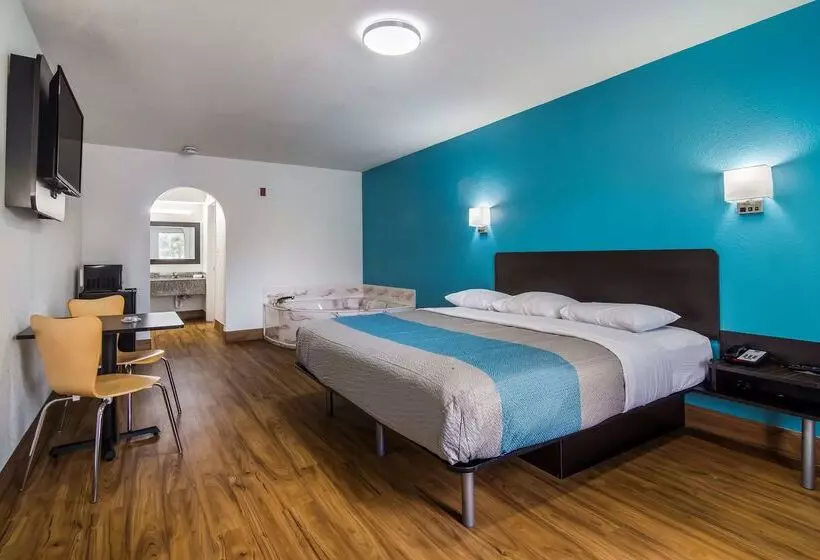 Motel 6 Pensacola, Fl   Nas