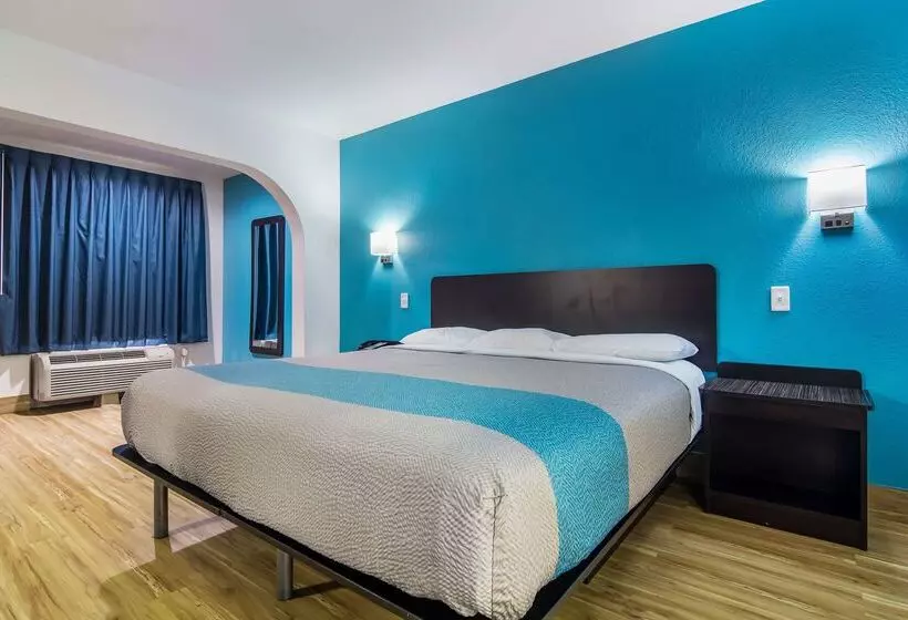 Motel 6 Pensacola, Fl   Nas