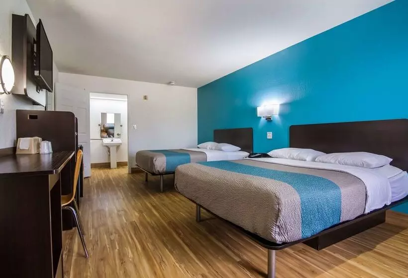 Motel 6 Pensacola, Fl   Nas