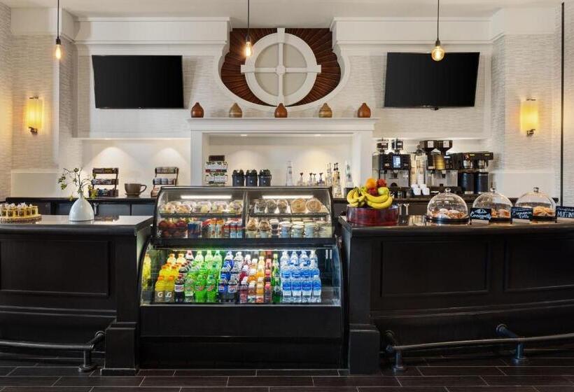 Sheraton Overland Park Hotel At The Convention Center