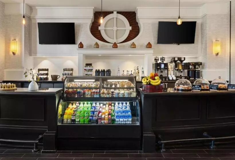 Sheraton Overland Park Hotel At The Convention Center