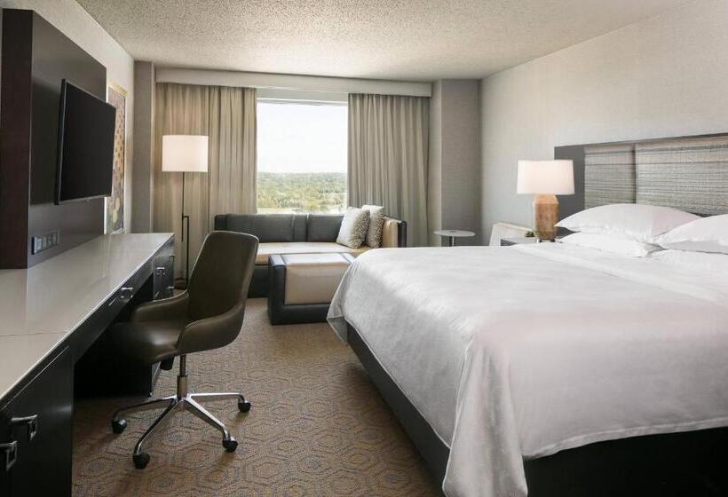 Sheraton Overland Park Hotel At The Convention Center