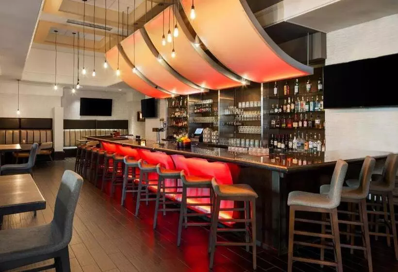 Sheraton Overland Park Hotel At The Convention Center