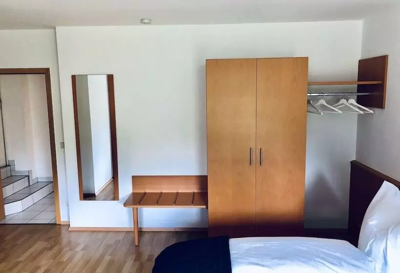 Aamiaismajoitus (B&B) Am Landhaus   Gästezimmer