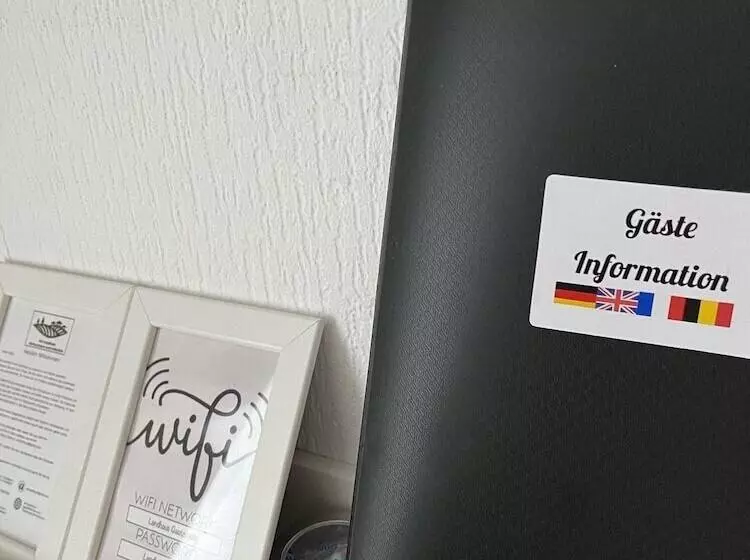 Aamiaismajoitus (B&B) Am Landhaus   Gästezimmer