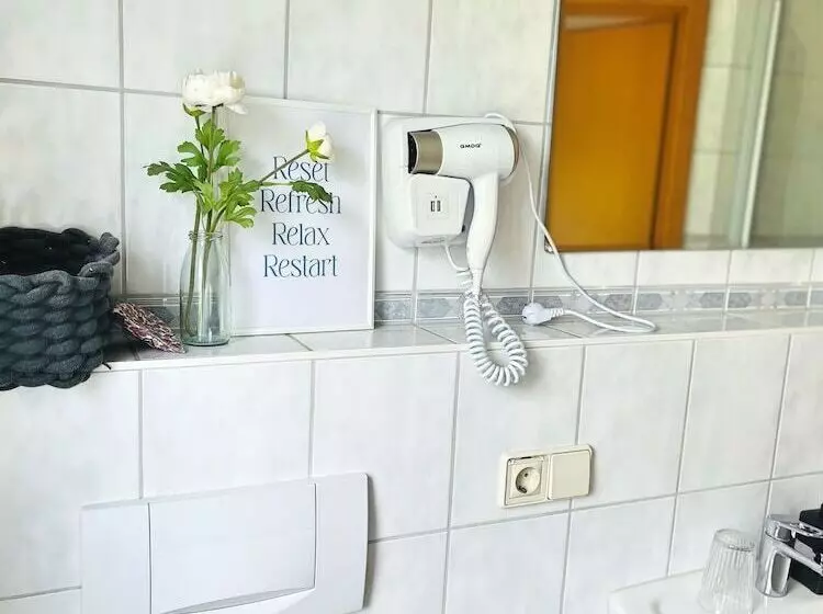 Aamiaismajoitus (B&B) Am Landhaus   Gästezimmer