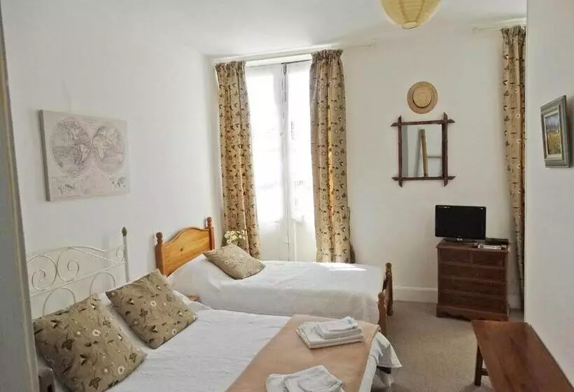 Aamiaismajoitus (B&B) Maison De Fortitude Chambres D Hotes