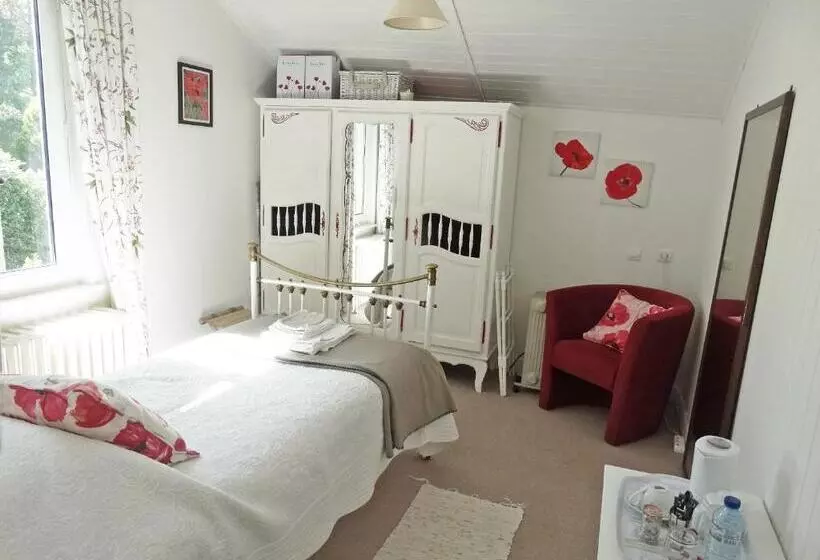 Aamiaismajoitus (B&B) Maison De Fortitude Chambres D Hotes