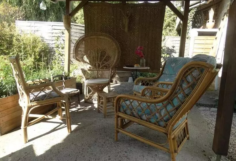 Aamiaismajoitus (B&B) Maison De Fortitude Chambres D Hotes