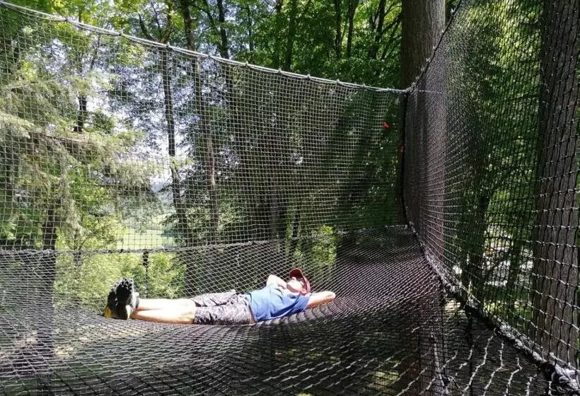 Aamiaismajoitus (B&B) Monchateau étoilé, Hébergement Insolite Avec Spa